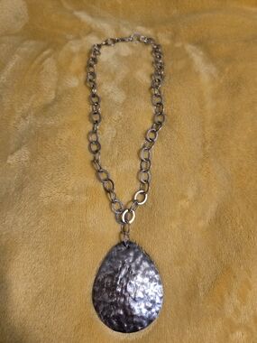 Silpada Silver Hammered Teardrop Pendant Necklace with Chunky Chain
